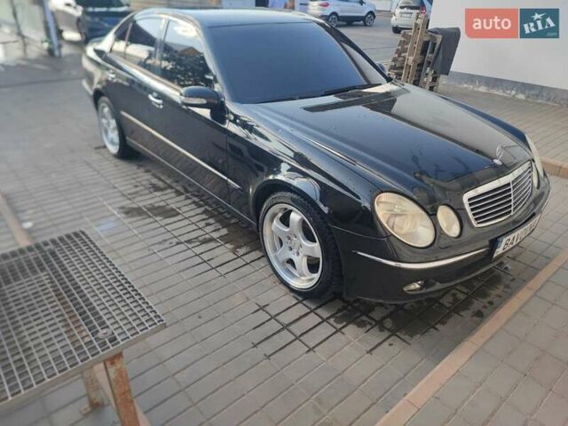 Мерседес Е-Класс, объемом двигателя 3.2 л и пробегом 360 тыс. км за 9650 $, фото 4 на Automoto.ua