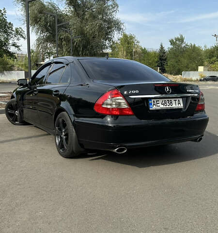 Мерседес Е-Класс, объемом двигателя 1.8 л и пробегом 390 тыс. км за 9999 $, фото 2 на Automoto.ua