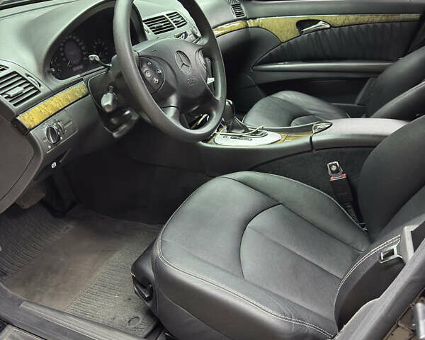 Мерседес Е-Клас, об'ємом двигуна 1.8 л та пробігом 253 тис. км за 8999 $, фото 5 на Automoto.ua