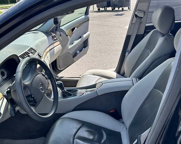 Мерседес Е-Класс, объемом двигателя 2.99 л и пробегом 300 тыс. км за 8000 $, фото 9 на Automoto.ua