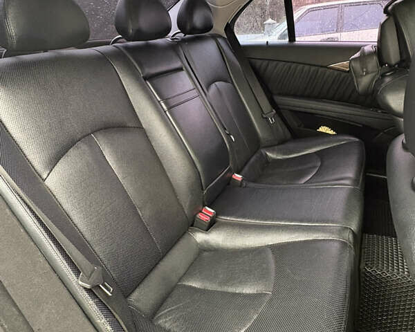 Мерседес Е-Класс, объемом двигателя 3 л и пробегом 370 тыс. км за 10800 $, фото 13 на Automoto.ua