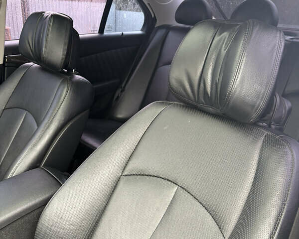 Мерседес Е-Класс, объемом двигателя 3 л и пробегом 370 тыс. км за 10800 $, фото 9 на Automoto.ua