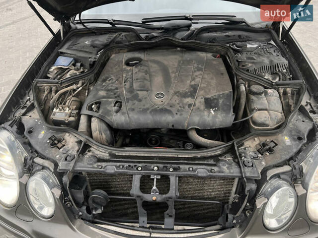 Мерседес Е-Класс, объемом двигателя 2.2 л и пробегом 212 тыс. км за 9300 $, фото 13 на Automoto.ua