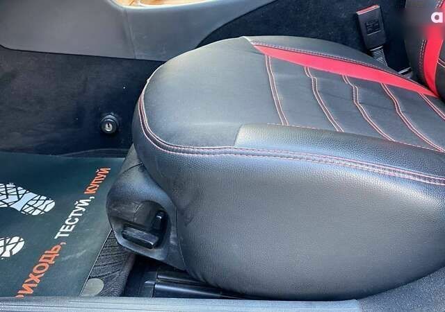 Мерседес Е-Клас, об'ємом двигуна 2.2 л та пробігом 185 тис. км за 10500 $, фото 14 на Automoto.ua