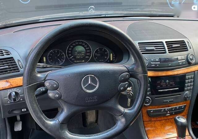 Мерседес Е-Клас, об'ємом двигуна 2.2 л та пробігом 185 тис. км за 10500 $, фото 19 на Automoto.ua