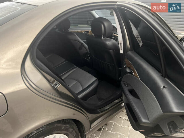 Мерседес Е-Класс, объемом двигателя 2.2 л и пробегом 212 тыс. км за 9300 $, фото 12 на Automoto.ua