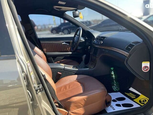 Мерседес Е-Клас, об'ємом двигуна 2.2 л та пробігом 348 тис. км за 8600 $, фото 15 на Automoto.ua