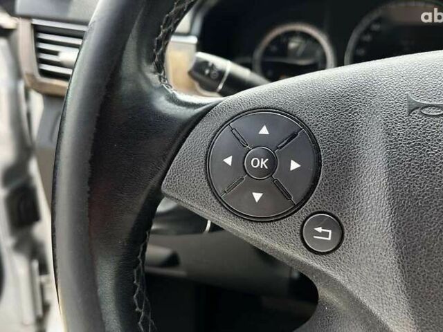 Мерседес Е-Клас, об'ємом двигуна 2.1 л та пробігом 231 тис. км за 11000 $, фото 10 на Automoto.ua