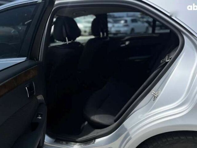 Мерседес Е-Клас, об'ємом двигуна 2.1 л та пробігом 231 тис. км за 11000 $, фото 22 на Automoto.ua