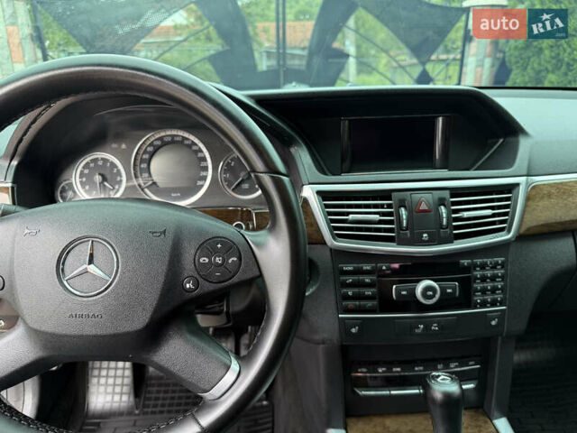 Мерседес Е-Класс, объемом двигателя 2.2 л и пробегом 278 тыс. км за 11450 $, фото 38 на Automoto.ua