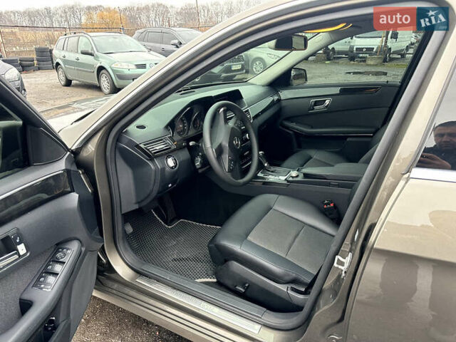 Мерседес Е-Класс, объемом двигателя 2.2 л и пробегом 362 тыс. км за 12500 $, фото 5 на Automoto.ua