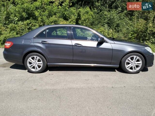 Мерседес Е-Класс, объемом двигателя 2.1 л и пробегом 230 тыс. км за 10000 $, фото 5 на Automoto.ua