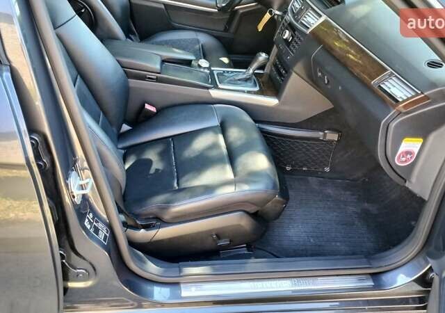 Мерседес Е-Класс, объемом двигателя 2.1 л и пробегом 230 тыс. км за 10000 $, фото 6 на Automoto.ua