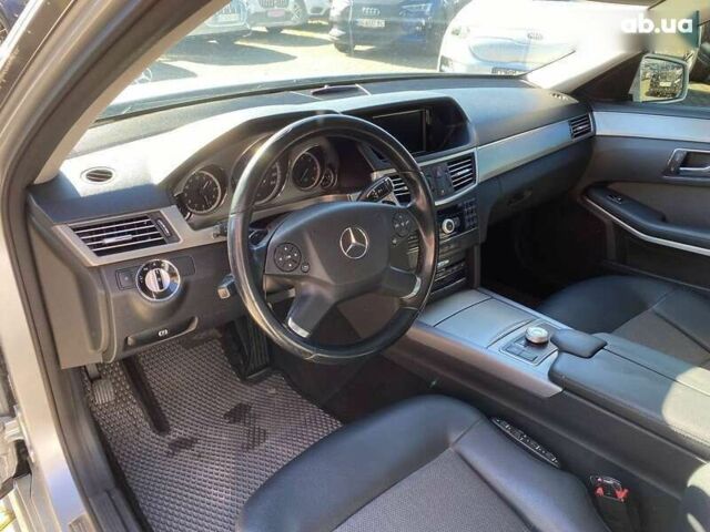 Мерседес Е-Клас, об'ємом двигуна 3 л та пробігом 232 тис. км за 10900 $, фото 10 на Automoto.ua