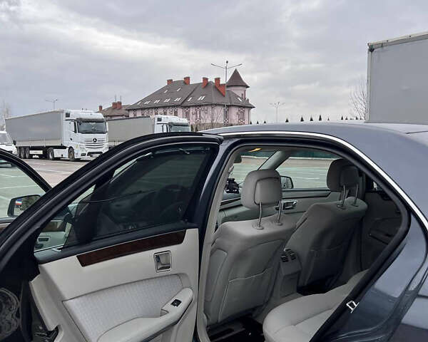 Мерседес Е-Класс, объемом двигателя 0 л и пробегом 260 тыс. км за 13000 $, фото 16 на Automoto.ua