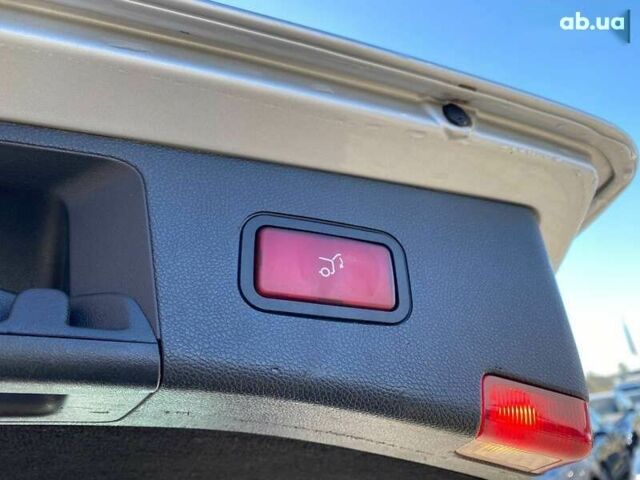 Мерседес Е-Клас, об'ємом двигуна 3 л та пробігом 232 тис. км за 10900 $, фото 28 на Automoto.ua