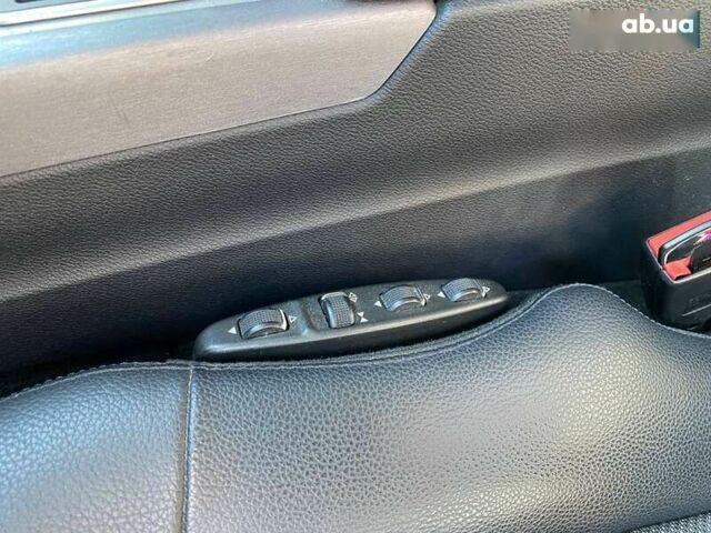 Мерседес Е-Клас, об'ємом двигуна 3 л та пробігом 232 тис. км за 10900 $, фото 20 на Automoto.ua