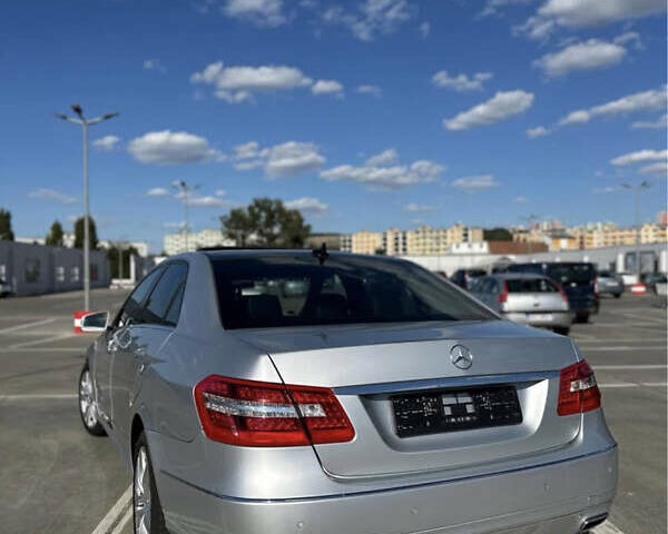 Мерседес Е-Клас, об'ємом двигуна 0 л та пробігом 250 тис. км за 10700 $, фото 2 на Automoto.ua