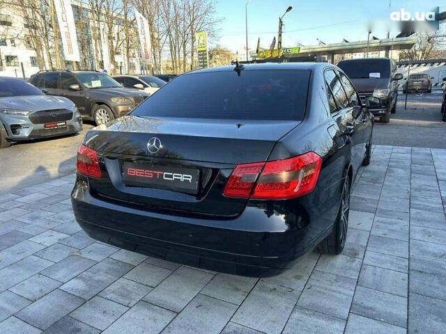Мерседес Е-Класс, объемом двигателя 2.1 л и пробегом 298 тыс. км за 11900 $, фото 13 на Automoto.ua