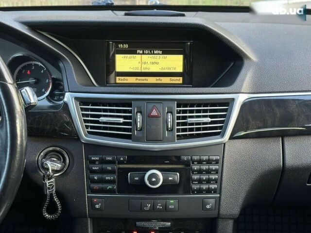 Мерседес Е-Класс, объемом двигателя 2.1 л и пробегом 293 тыс. км за 11500 $, фото 25 на Automoto.ua