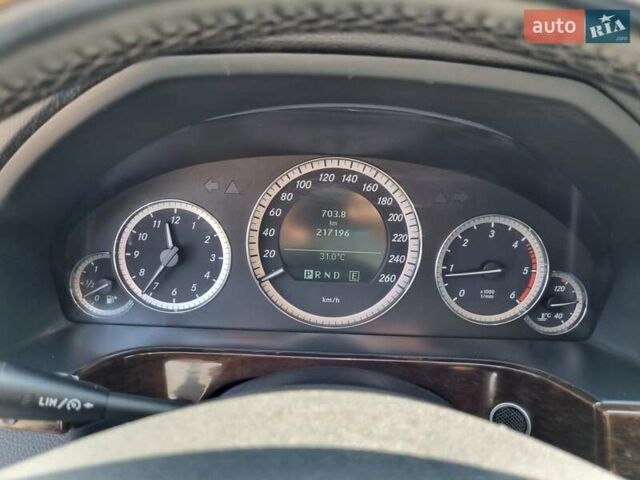 Мерседес Е-Класс, объемом двигателя 2.1 л и пробегом 357 тыс. км за 10350 $, фото 30 на Automoto.ua