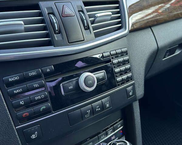 Мерседес Е-Класс, объемом двигателя 2.1 л и пробегом 298 тыс. км за 11900 $, фото 25 на Automoto.ua