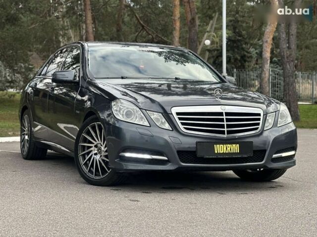Мерседес Е-Класс, объемом двигателя 2.1 л и пробегом 293 тыс. км за 11500 $, фото 4 на Automoto.ua