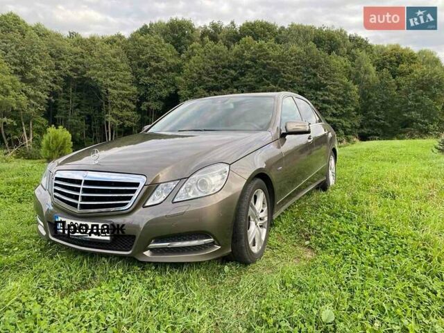 Мерседес Е-Класс, объемом двигателя 2.2 л и пробегом 240 тыс. км за 14500 $, фото 4 на Automoto.ua