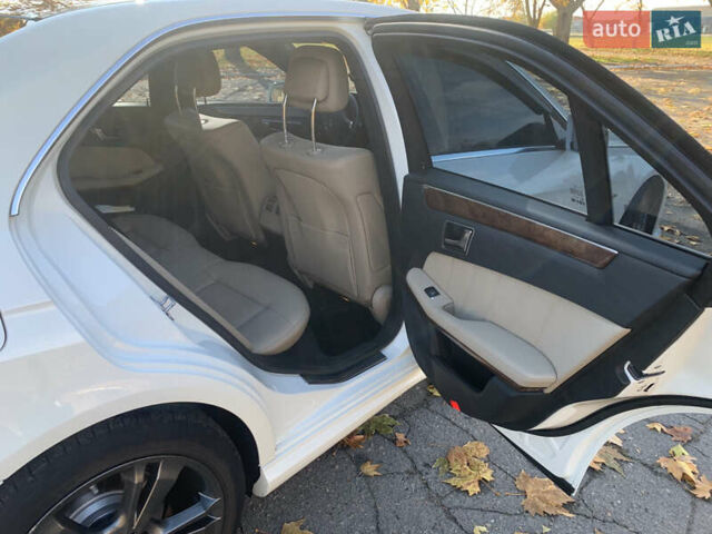 Мерседес Е-Класс, объемом двигателя 3.5 л и пробегом 270 тыс. км за 12900 $, фото 13 на Automoto.ua