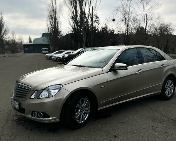 Мерседес Е-Класс, объемом двигателя 2.2 л и пробегом 250 тыс. км за 12400 $, фото 3 на Automoto.ua
