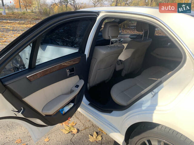 Мерседес Е-Класс, объемом двигателя 3.5 л и пробегом 270 тыс. км за 12900 $, фото 11 на Automoto.ua