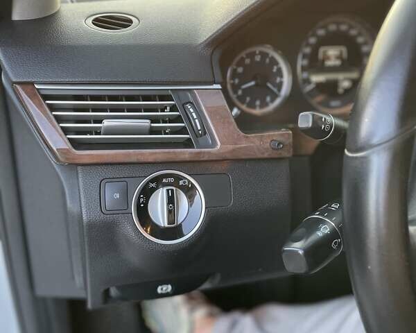 Мерседес Е-Класс, объемом двигателя 2.14 л и пробегом 319 тыс. км за 13500 $, фото 21 на Automoto.ua