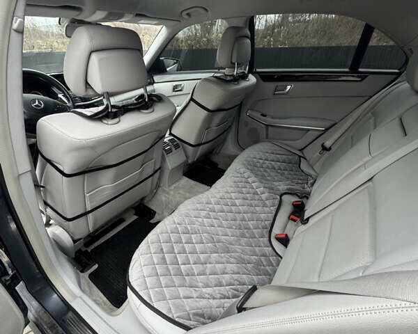 Мерседес Е-Класс, объемом двигателя 2.1 л и пробегом 134 тыс. км за 12800 $, фото 7 на Automoto.ua
