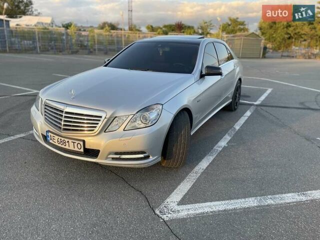 Мерседес Е-Класс, объемом двигателя 2.14 л и пробегом 319 тыс. км за 13500 $, фото 3 на Automoto.ua