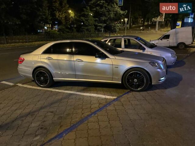 Мерседес Е-Класс, объемом двигателя 2.14 л и пробегом 319 тыс. км за 13500 $, фото 28 на Automoto.ua