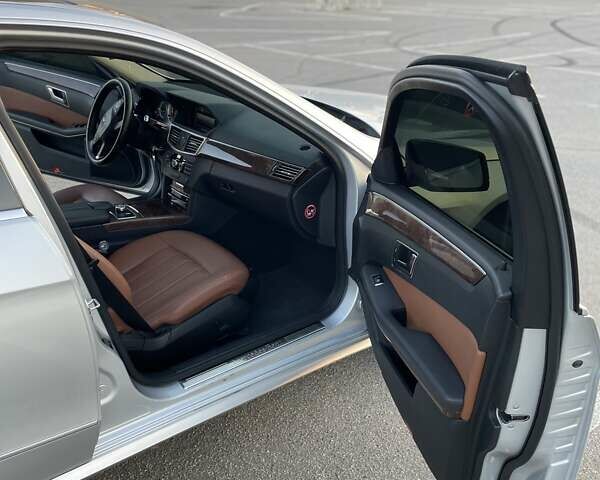 Мерседес Е-Класс, объемом двигателя 2.14 л и пробегом 319 тыс. км за 13500 $, фото 17 на Automoto.ua