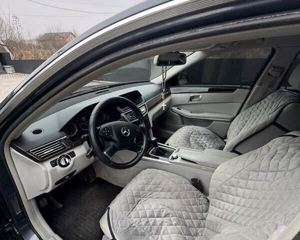 Мерседес Е-Класс, объемом двигателя 2.1 л и пробегом 134 тыс. км за 12800 $, фото 6 на Automoto.ua