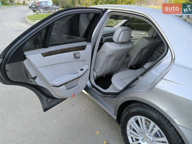 Мерседес Е-Класс, объемом двигателя 2.2 л и пробегом 242 тыс. км за 13300 $, фото 12 на Automoto.ua