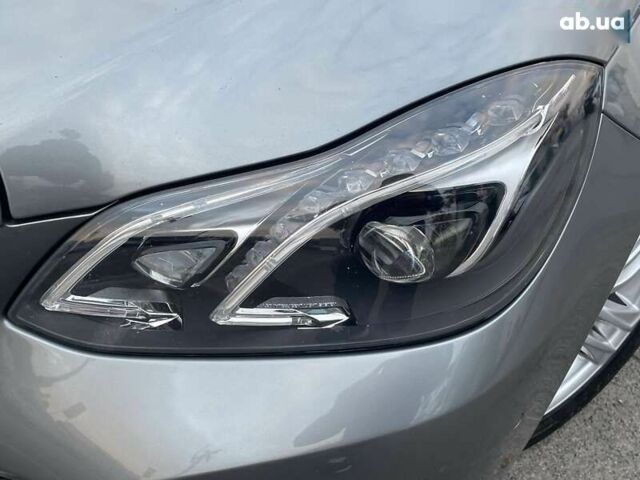 Мерседес Е-Класс, объемом двигателя 2 л и пробегом 175 тыс. км за 18490 $, фото 13 на Automoto.ua