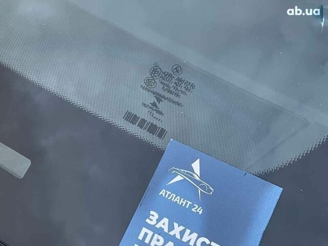 Мерседес Е-Класс, объемом двигателя 2 л и пробегом 175 тыс. км за 18490 $, фото 25 на Automoto.ua