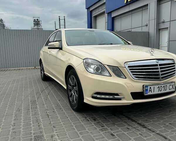 Мерседес Е-Клас, об'ємом двигуна 2.1 л та пробігом 300 тис. км за 10800 $, фото 1 на Automoto.ua