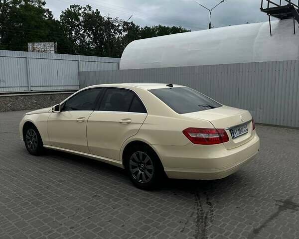 Мерседес Е-Клас, об'ємом двигуна 2.1 л та пробігом 300 тис. км за 10800 $, фото 3 на Automoto.ua