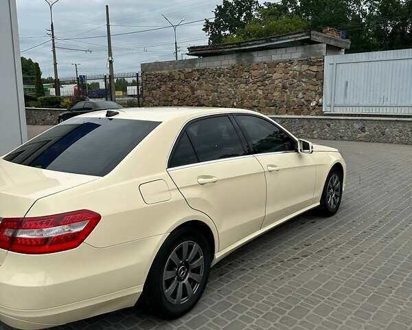 Мерседес Е-Клас, об'ємом двигуна 2.1 л та пробігом 300 тис. км за 10800 $, фото 5 на Automoto.ua