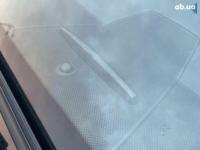 Мерседес Е-Класс, объемом двигателя 2 л и пробегом 175 тыс. км за 18490 $, фото 27 на Automoto.ua