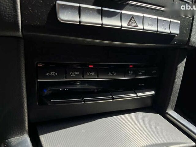 Мерседес Е-Класс, объемом двигателя 2.1 л и пробегом 211 тыс. км за 21999 $, фото 19 на Automoto.ua