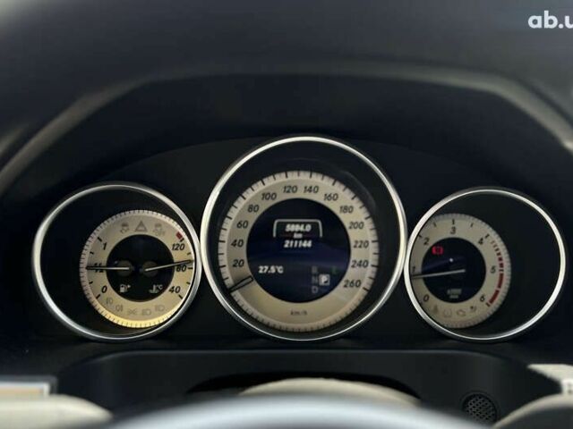 Мерседес Е-Класс, объемом двигателя 2.1 л и пробегом 211 тыс. км за 21999 $, фото 16 на Automoto.ua