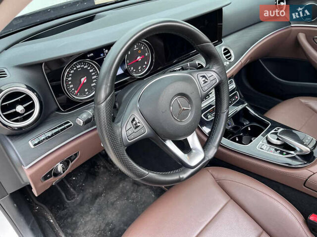 Мерседес Е-Клас, об'ємом двигуна 1.95 л та пробігом 150 тис. км за 20000 $, фото 28 на Automoto.ua