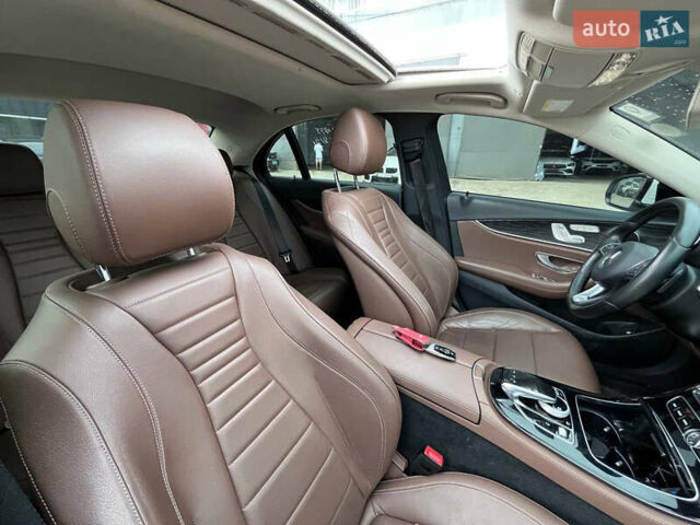 Мерседес Е-Клас, об'ємом двигуна 1.95 л та пробігом 150 тис. км за 20000 $, фото 16 на Automoto.ua
