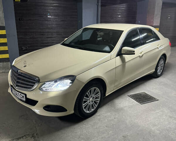 Мерседес Е-Класс, объемом двигателя 2.2 л и пробегом 288 тыс. км за 14000 $, фото 2 на Automoto.ua