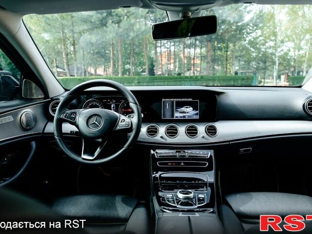 Мерседес Е-Клас, об'ємом двигуна 2 л та пробігом 253 тис. км за 24500 $, фото 6 на Automoto.ua